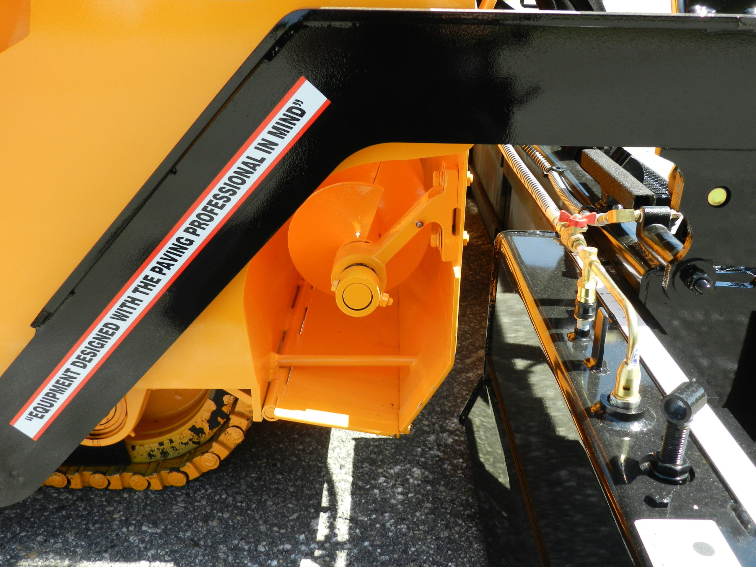 Leeboy 1000G Ambrose Equipment
